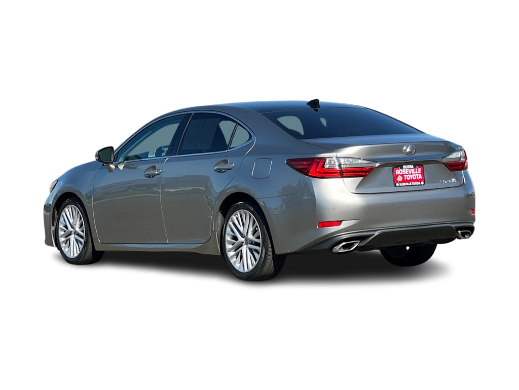 Thumbnail: 2018 Lexus ES - 4