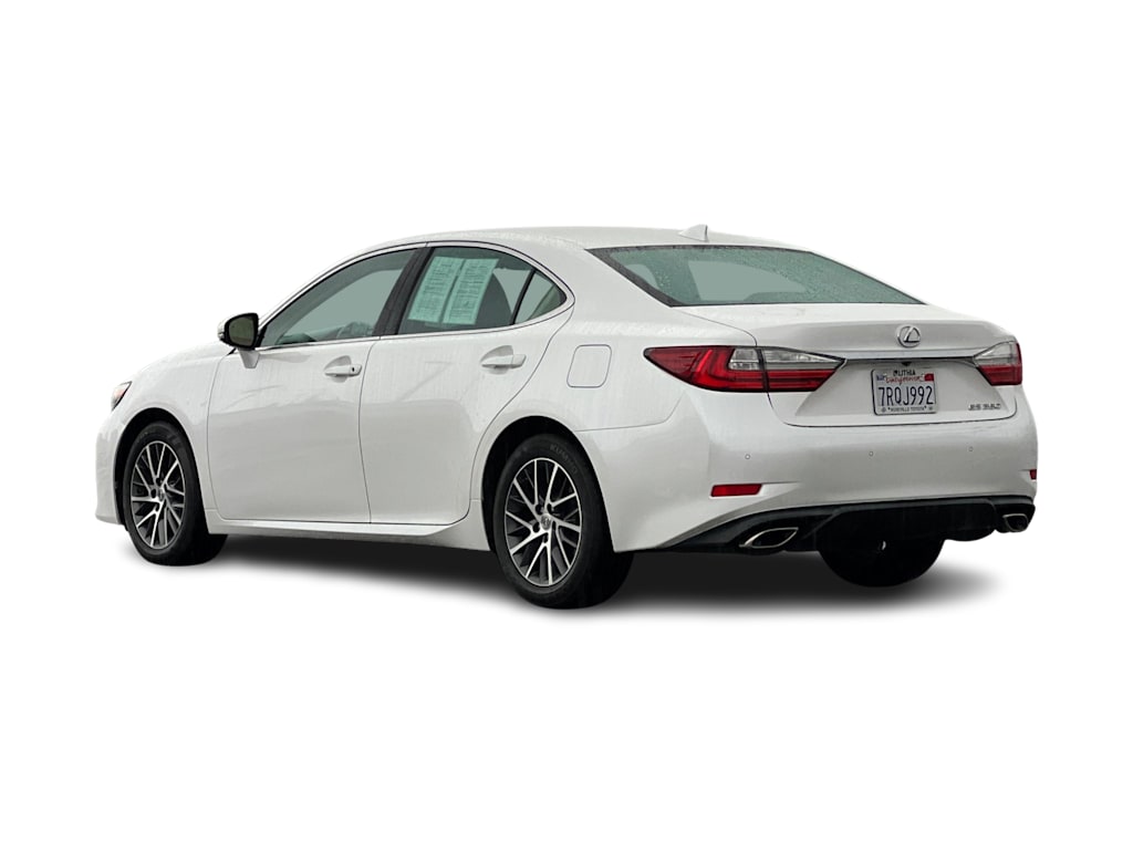 Thumbnail: 2016 Lexus ES - 4