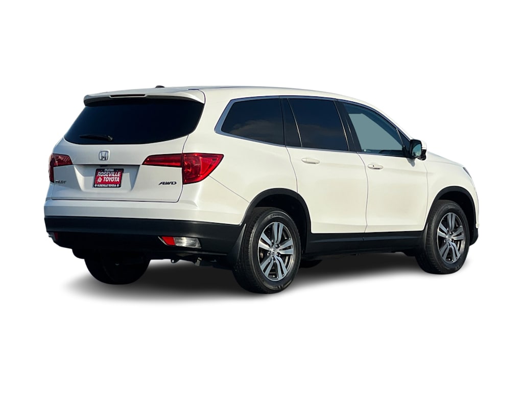 Thumbnail: 2018 Honda Pilot - 16