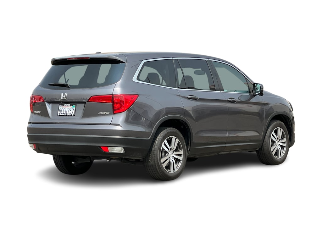 Thumbnail: 2018 Honda Pilot - 17