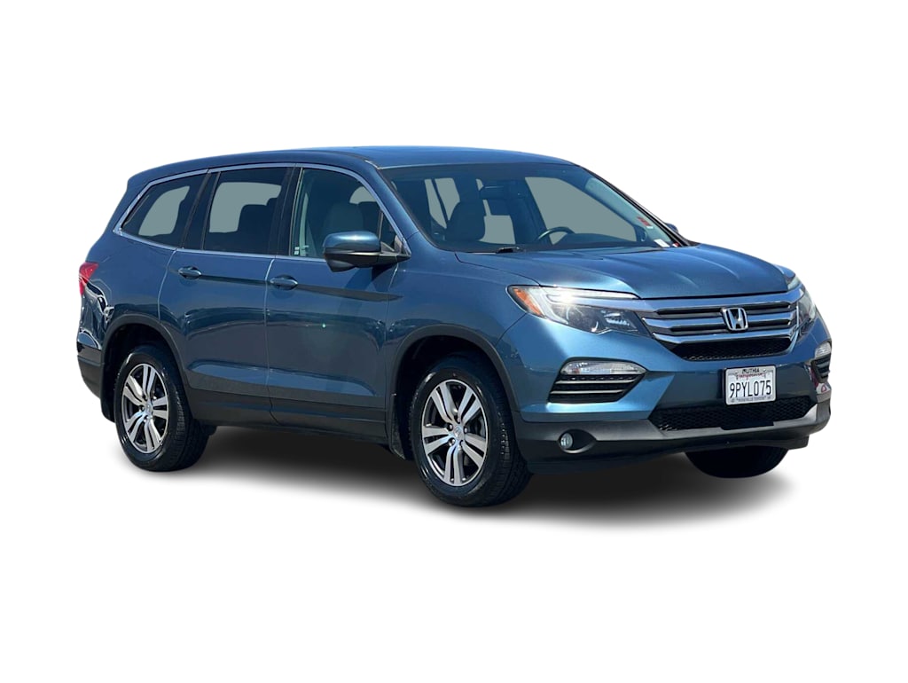 Thumbnail: 2017 Honda Pilot - 17