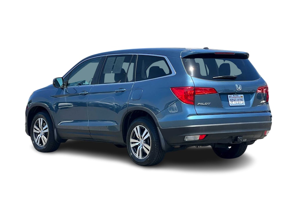 Thumbnail: 2017 Honda Pilot - 4
