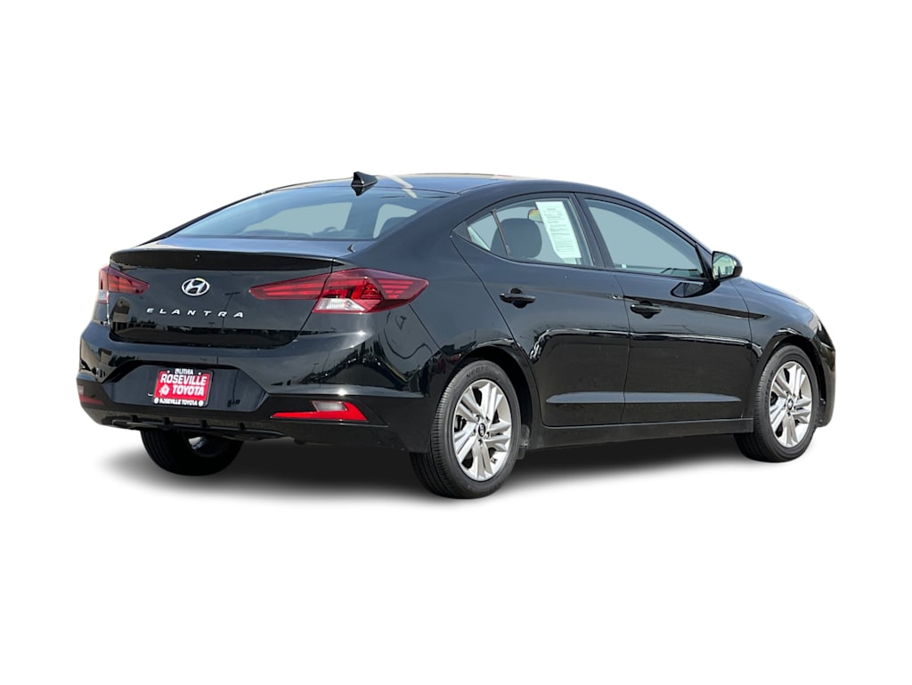 Thumbnail: 2019 Hyundai Elantra - 17