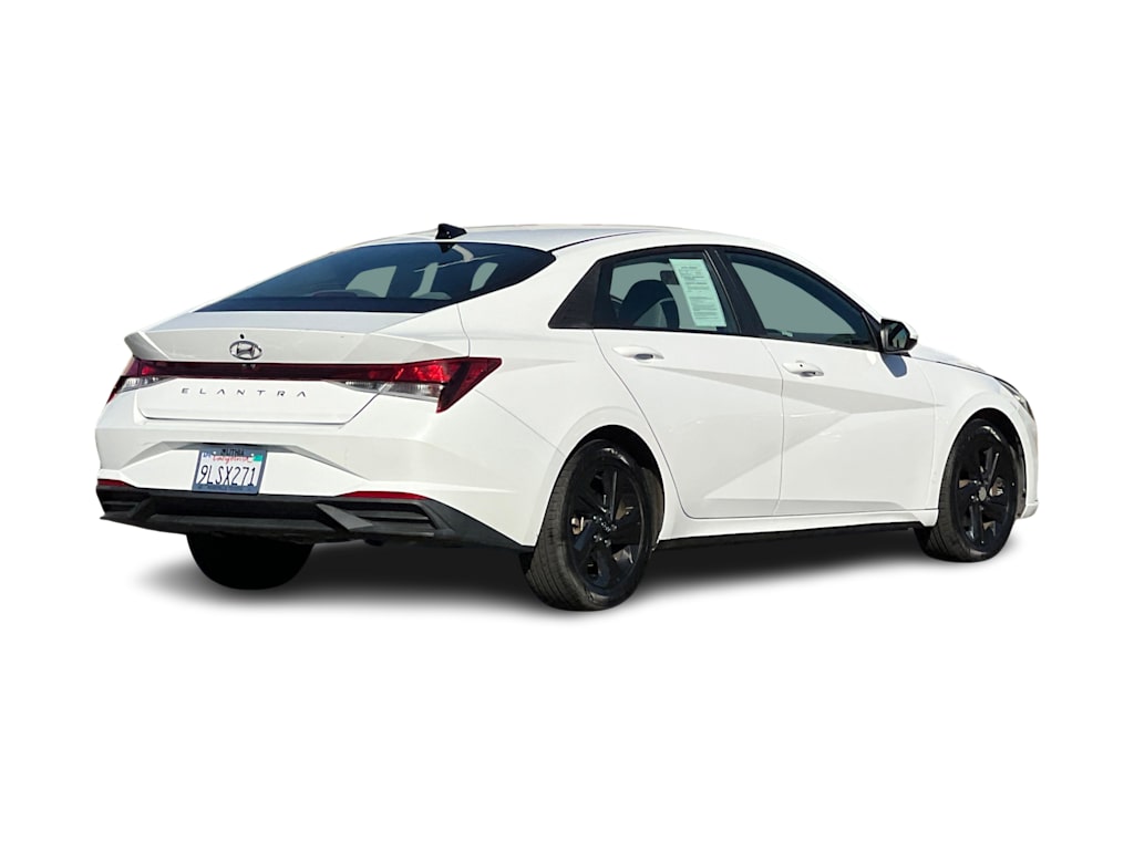 Thumbnail: 2021 Hyundai Elantra - 17