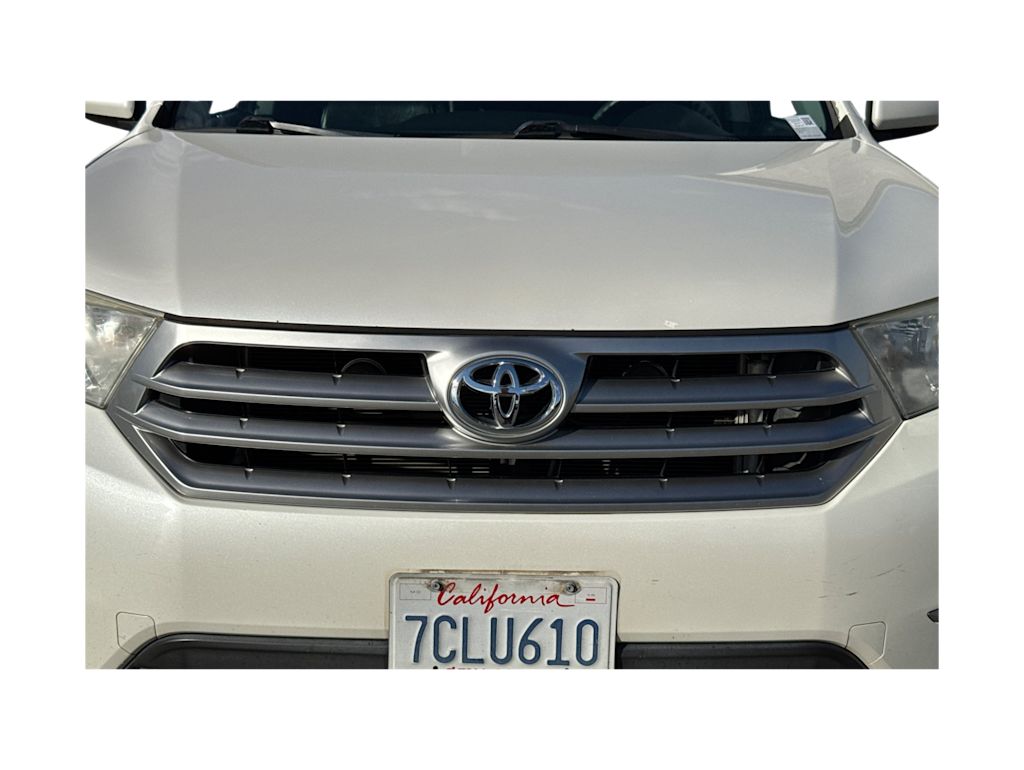 Thumbnail: 2013 Toyota Highlander - 17