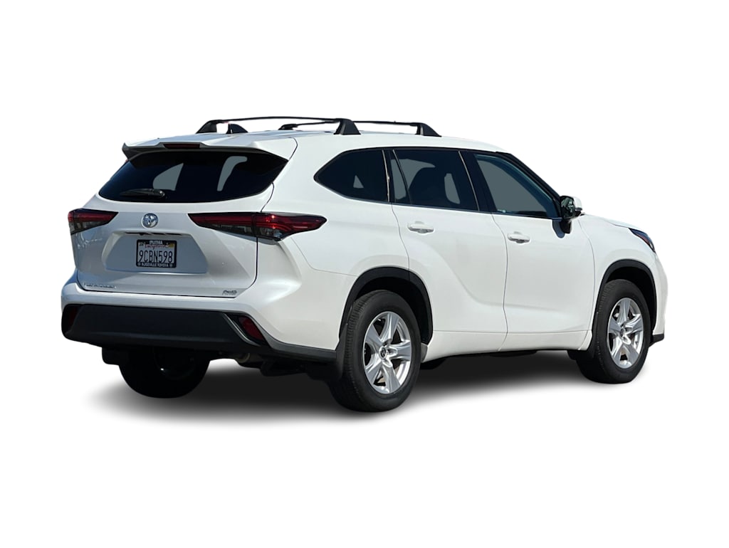 Thumbnail: 2022 Toyota Highlander - 18