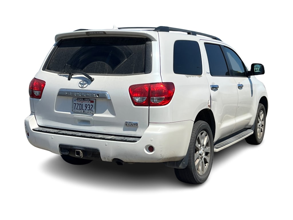 Thumbnail: 2015 Toyota Sequoia - 10