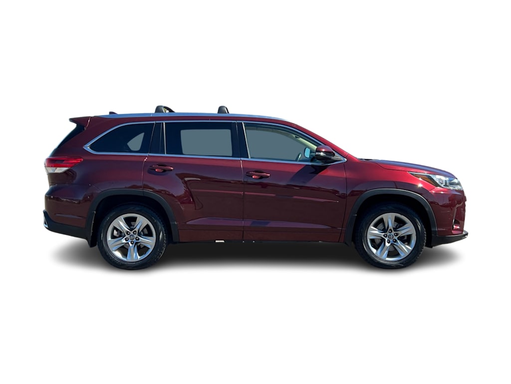 Thumbnail: 2017 Toyota Highlander - 18
