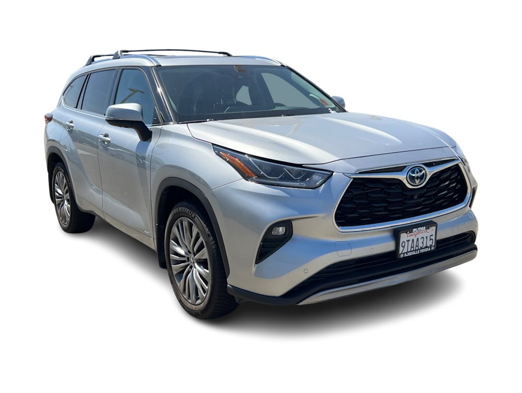 Thumbnail: 2022 Toyota Highlander - 8