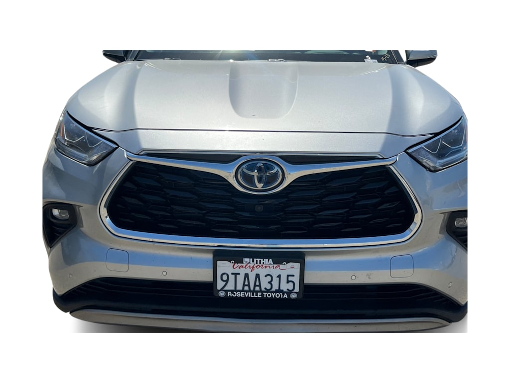 Thumbnail: 2022 Toyota Highlander - 14
