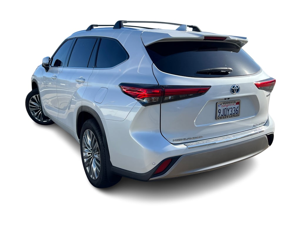 Thumbnail: 2023 Toyota Highlander - 2