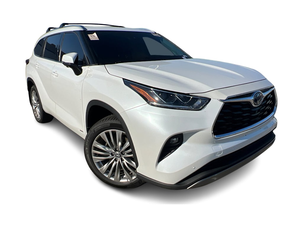 Thumbnail: 2023 Toyota Highlander - 9