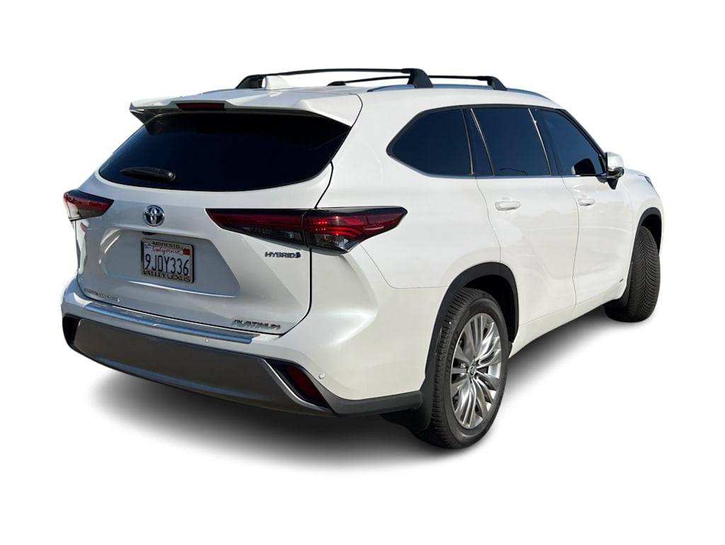 Thumbnail: 2023 Toyota Highlander - 10