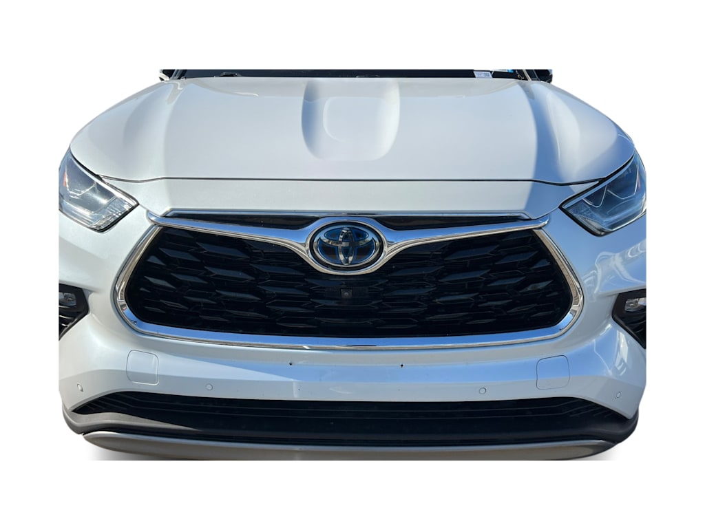 Thumbnail: 2023 Toyota Highlander - 15