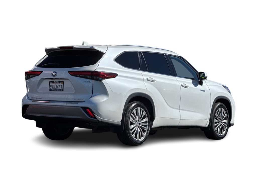 Thumbnail: 2021 Toyota Highlander - 18