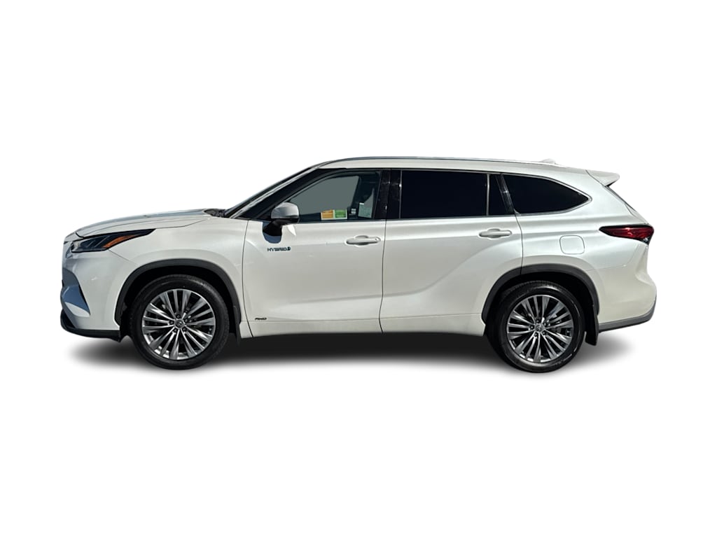 Thumbnail: 2021 Toyota Highlander - 3