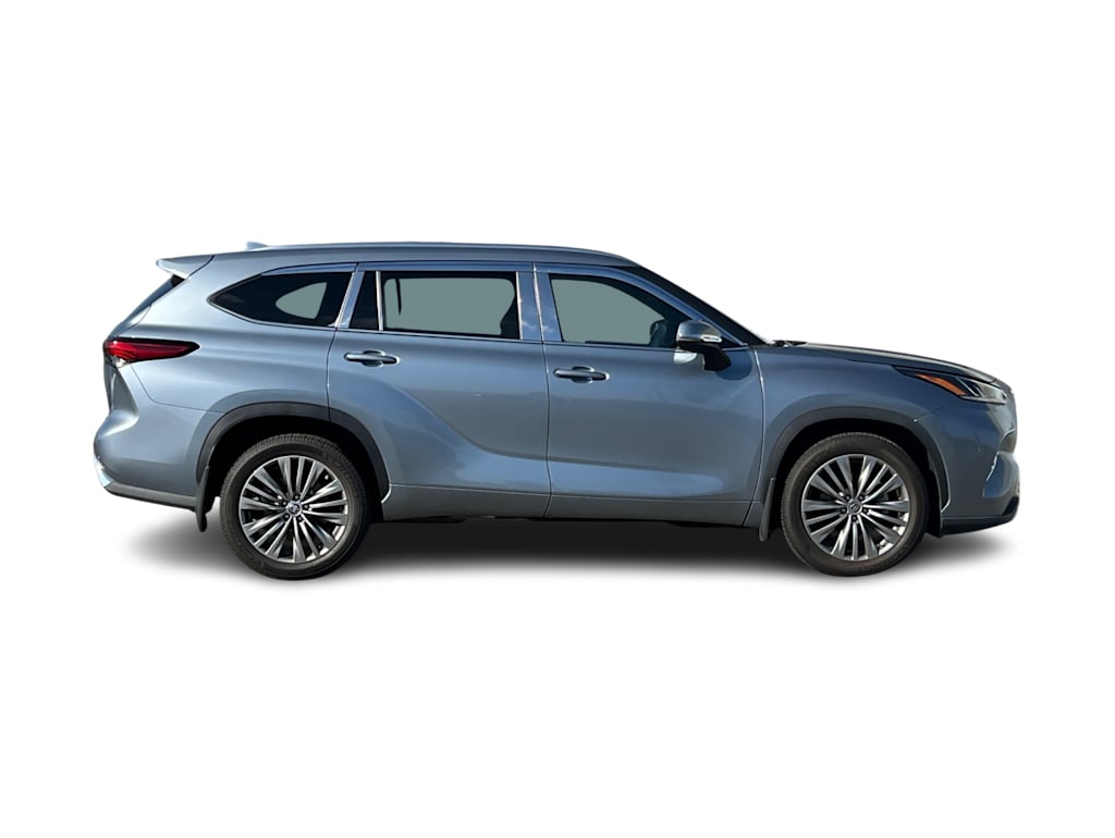 Thumbnail: 2021 Toyota Highlander - 11