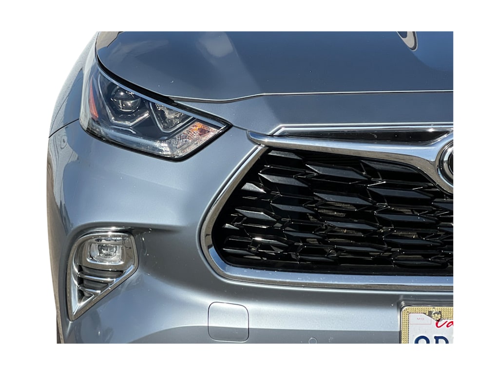 Thumbnail: 2021 Toyota Highlander - 18