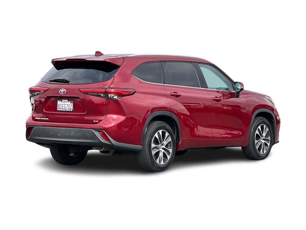 Thumbnail: 2020 Toyota Highlander - 16