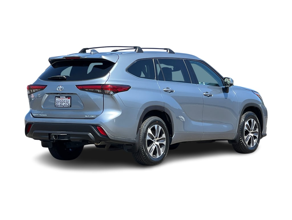 Thumbnail: 2021 Toyota Highlander - 17