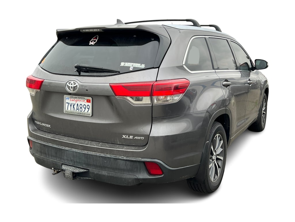 Thumbnail: 2017 Toyota Highlander - 8