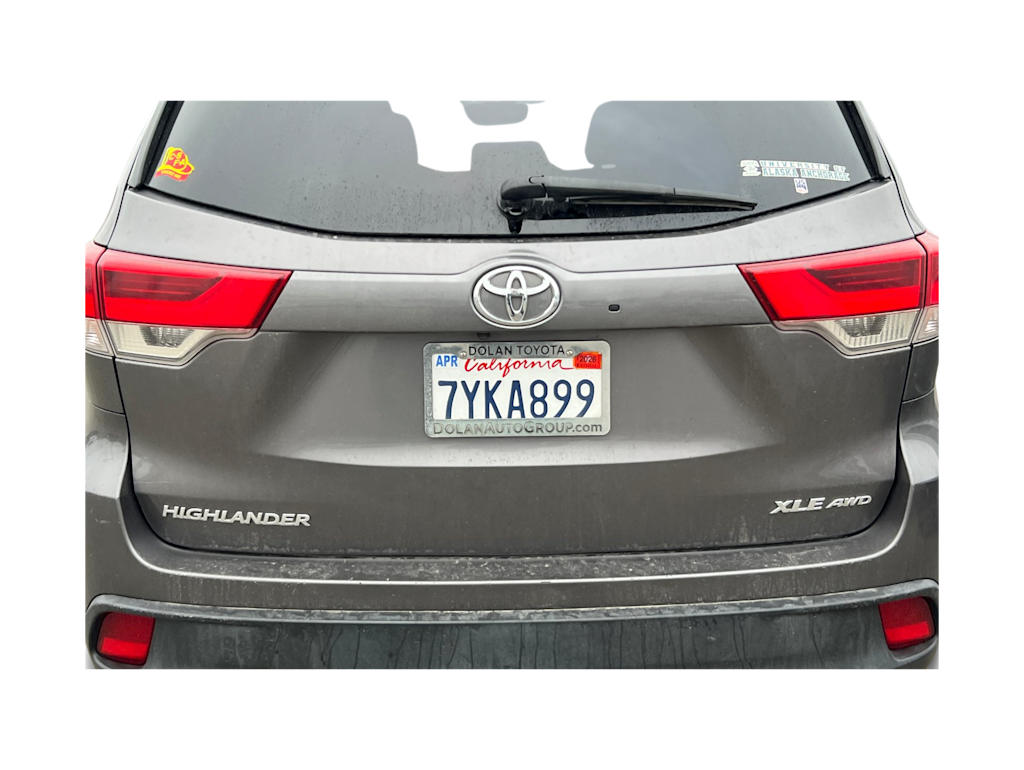 Thumbnail: 2017 Toyota Highlander - 16