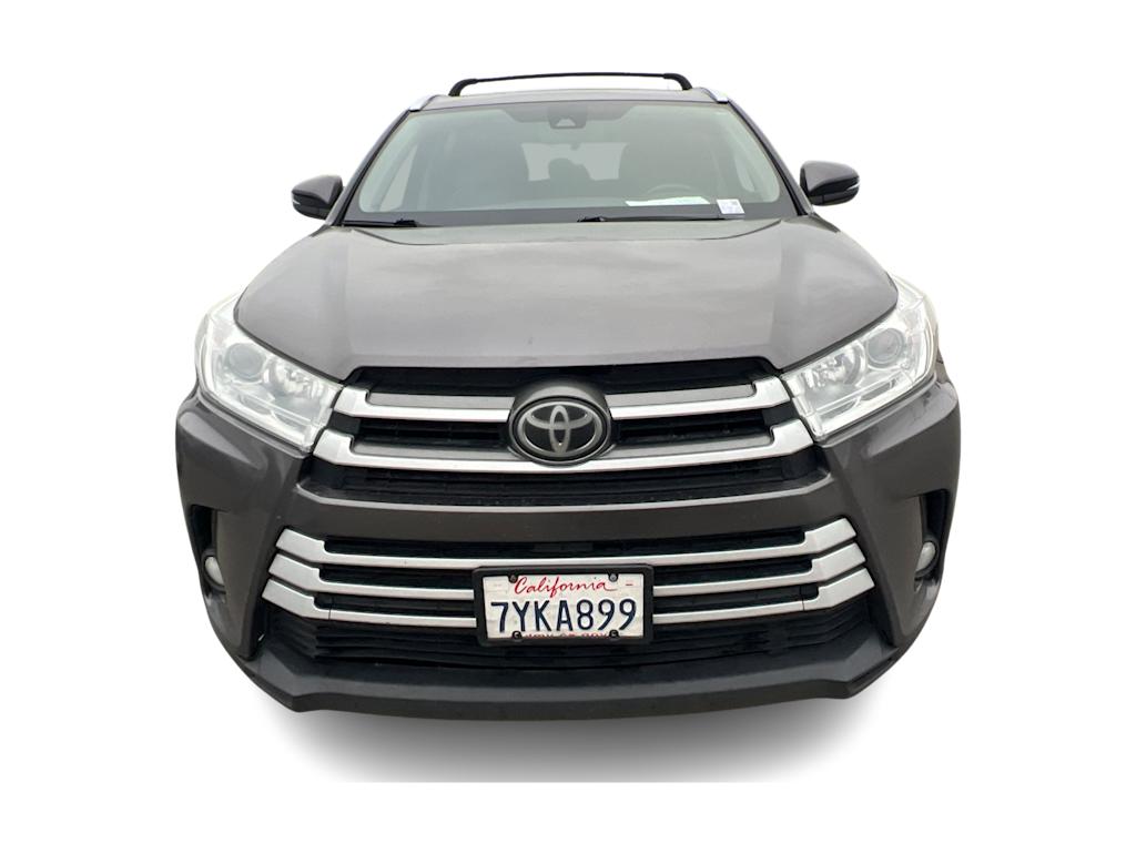 Thumbnail: 2017 Toyota Highlander - 4