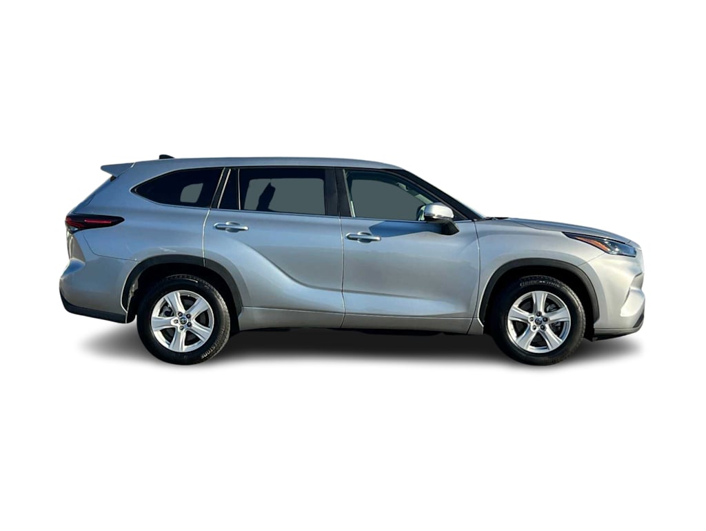 2024 Toyota Highlander LE 19