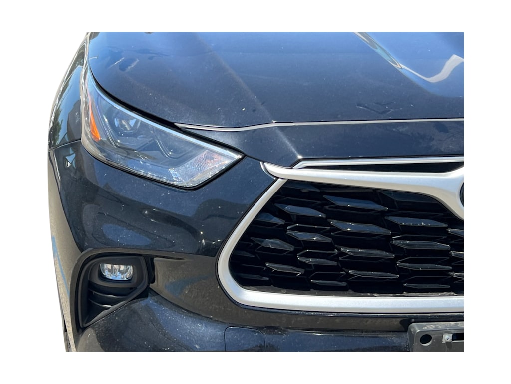 Thumbnail: 2023 Toyota Highlander - 14