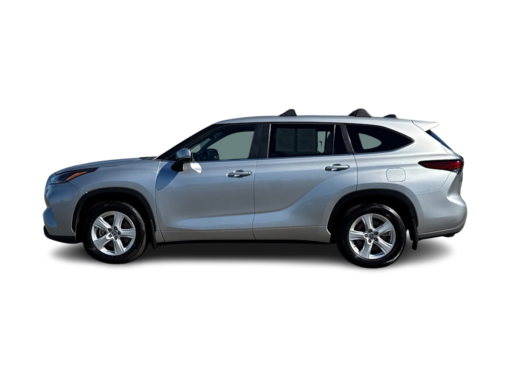 Thumbnail: 2023 Toyota Highlander - 3