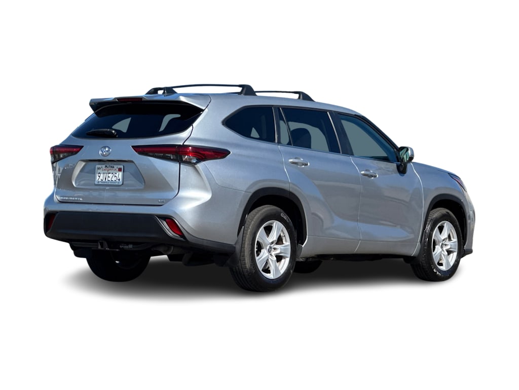 Thumbnail: 2023 Toyota Highlander - 18