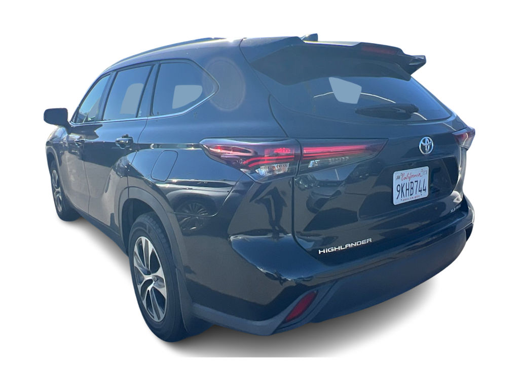Thumbnail: 2024 Toyota Highlander - 2