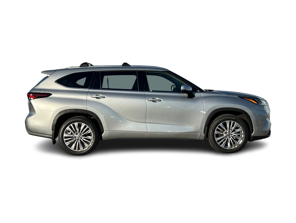 Thumbnail: 2025 Toyota Highlander - 11