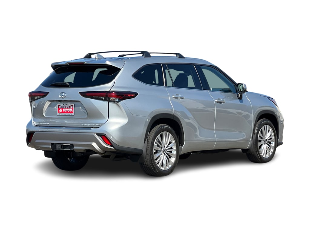 Thumbnail: 2025 Toyota Highlander - 18
