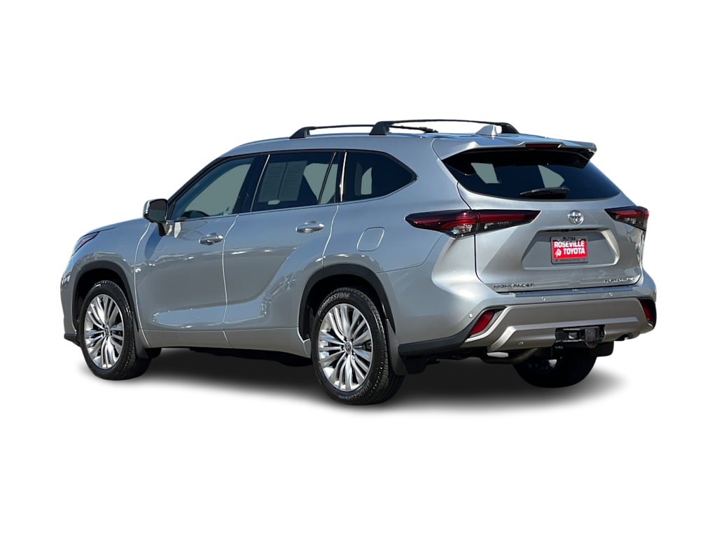 Thumbnail: 2025 Toyota Highlander - 4
