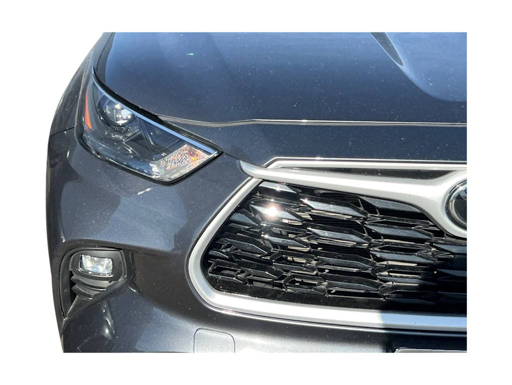 Thumbnail: 2023 Toyota Highlander - 17