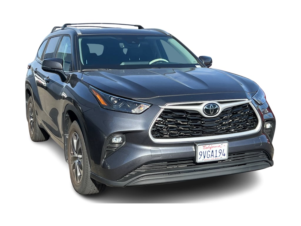Thumbnail: 2023 Toyota Highlander - 10