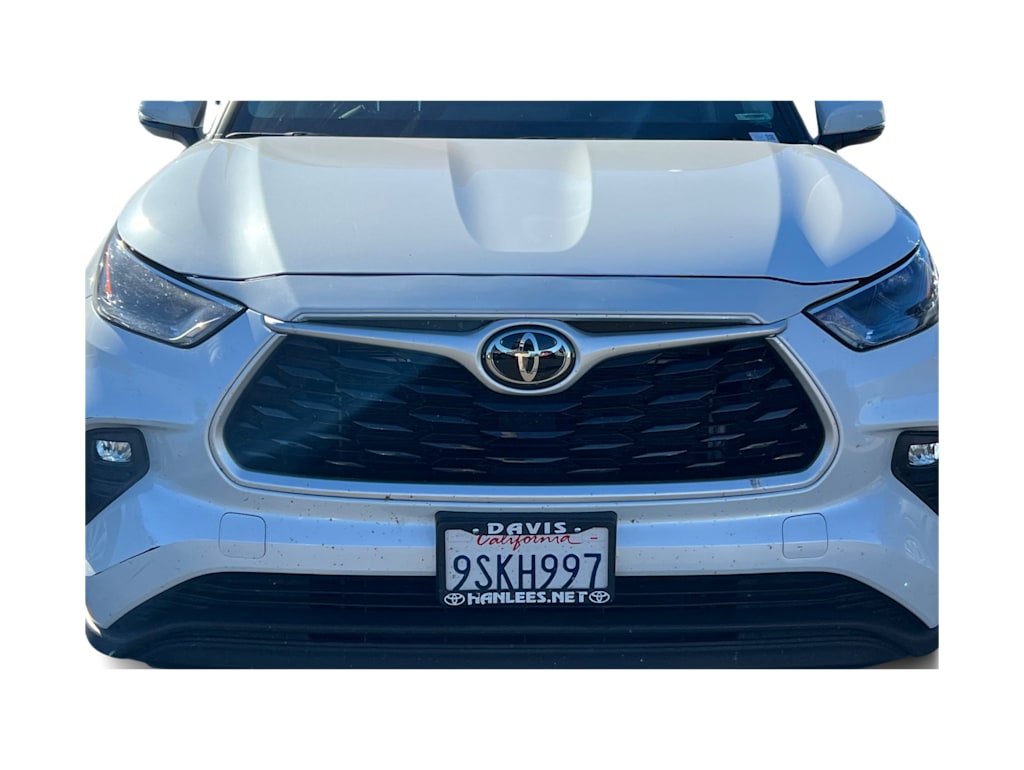 Thumbnail: 2023 Toyota Highlander - 14