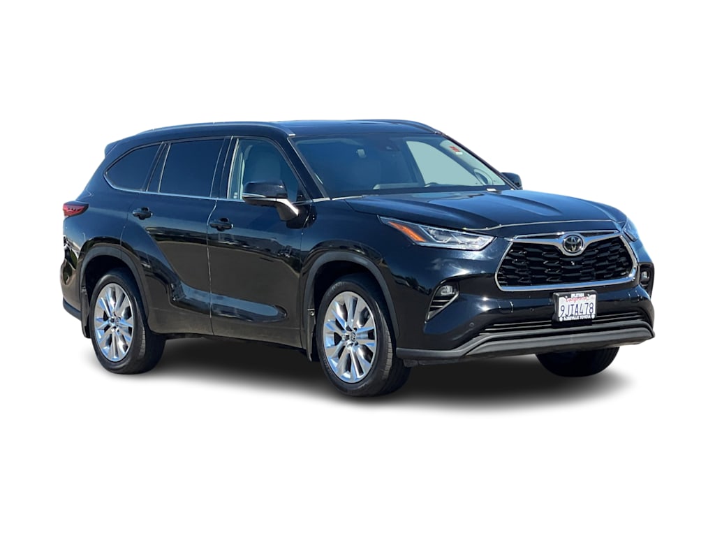 Thumbnail: 2023 Toyota Highlander - 18