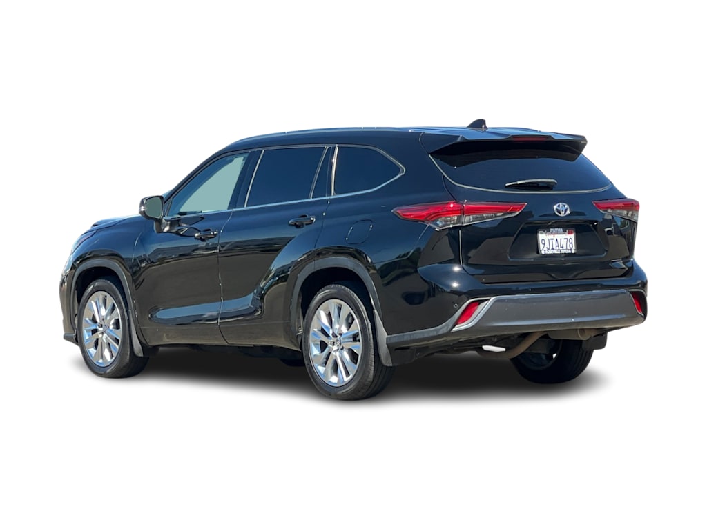 Thumbnail: 2023 Toyota Highlander - 4