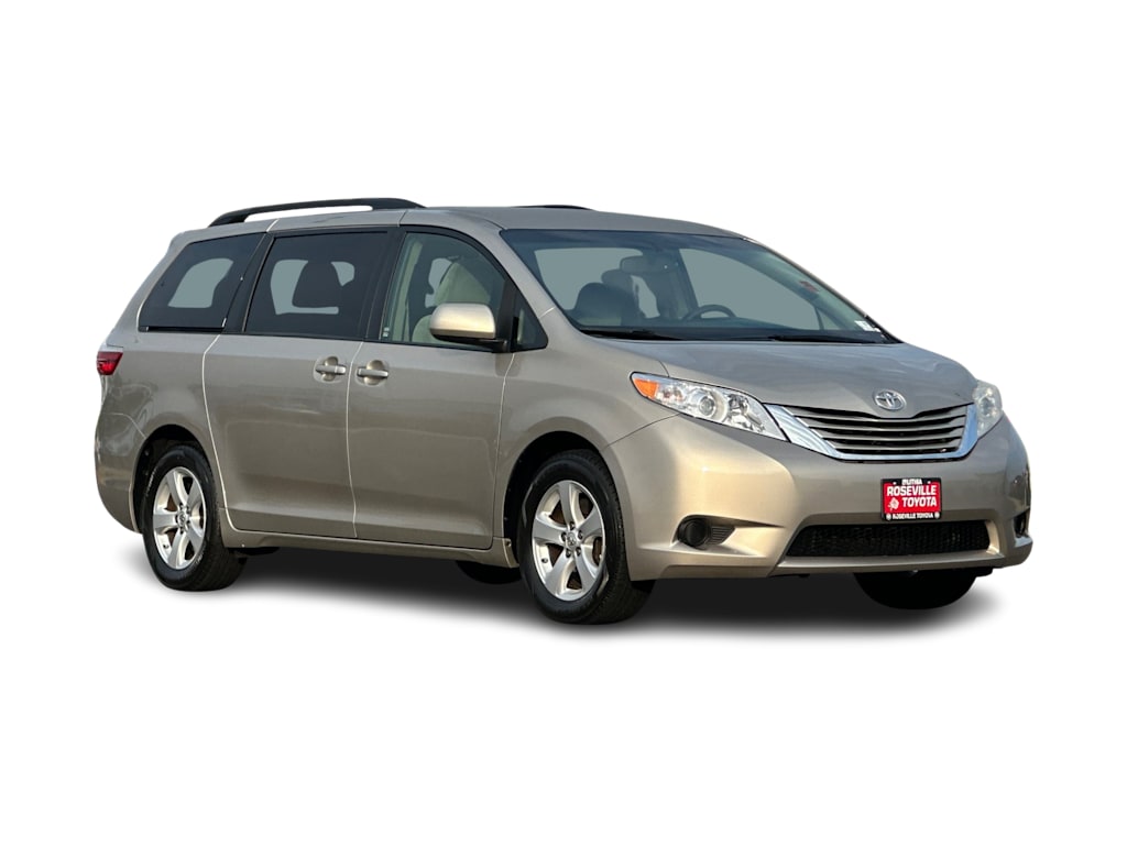 Thumbnail: 2015 Toyota Sienna - 19