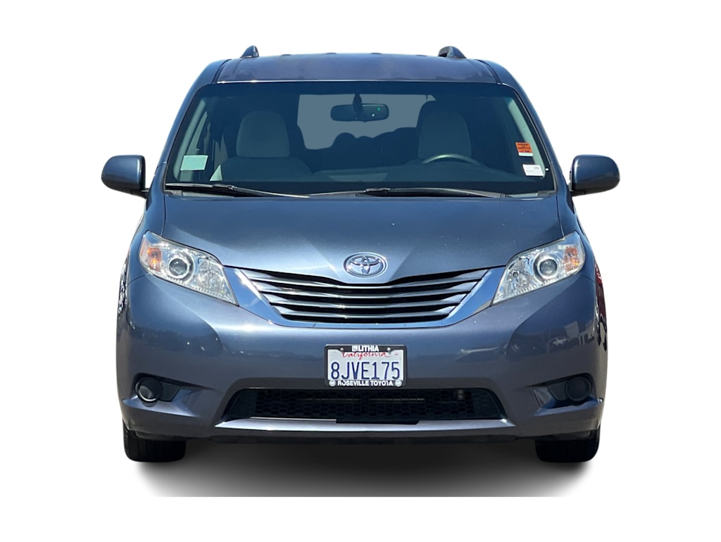 Thumbnail: 2015 Toyota Sienna - 6