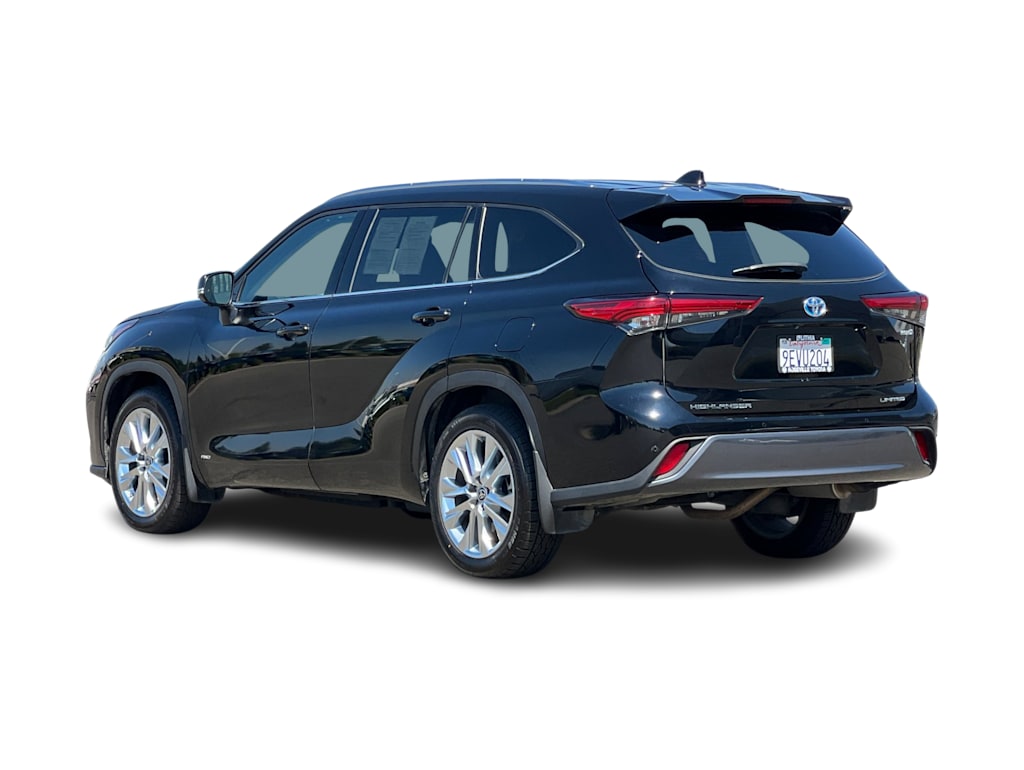 Thumbnail: 2023 Toyota Highlander - 4
