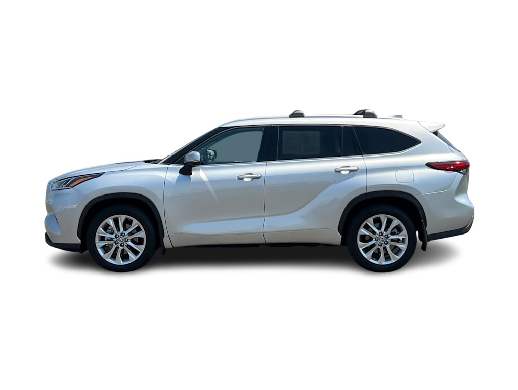 Thumbnail: 2023 Toyota Highlander - 3