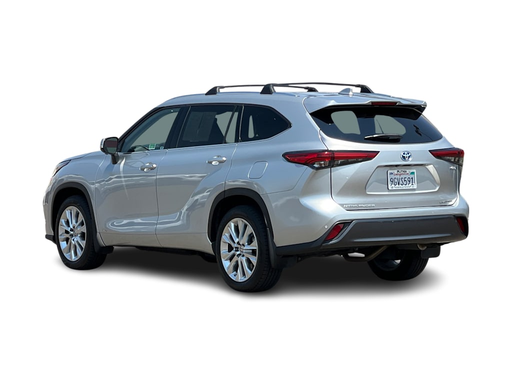 Thumbnail: 2023 Toyota Highlander - 4