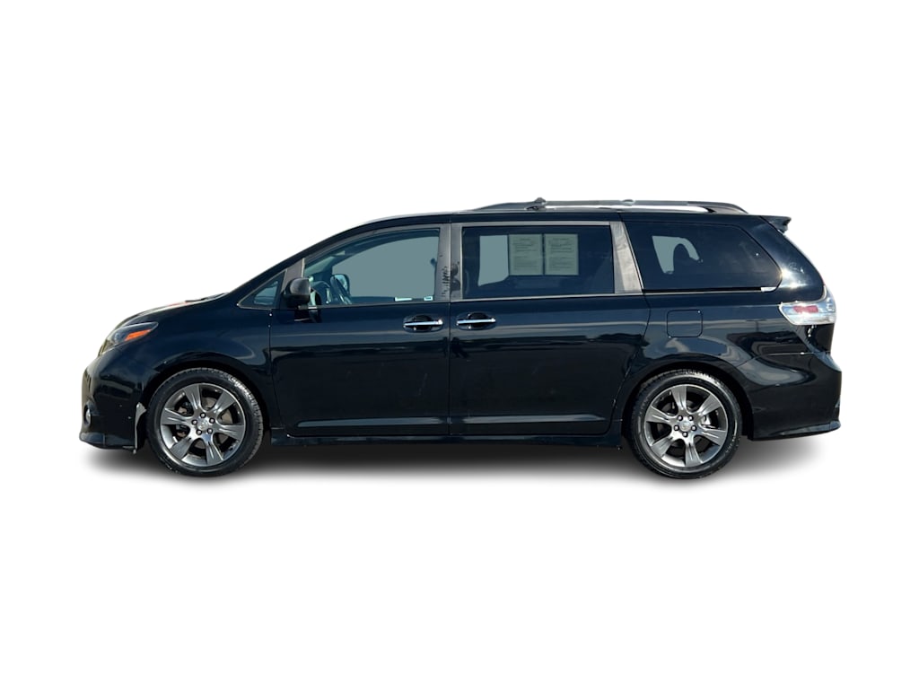 Thumbnail: 2015 Toyota Sienna - 3