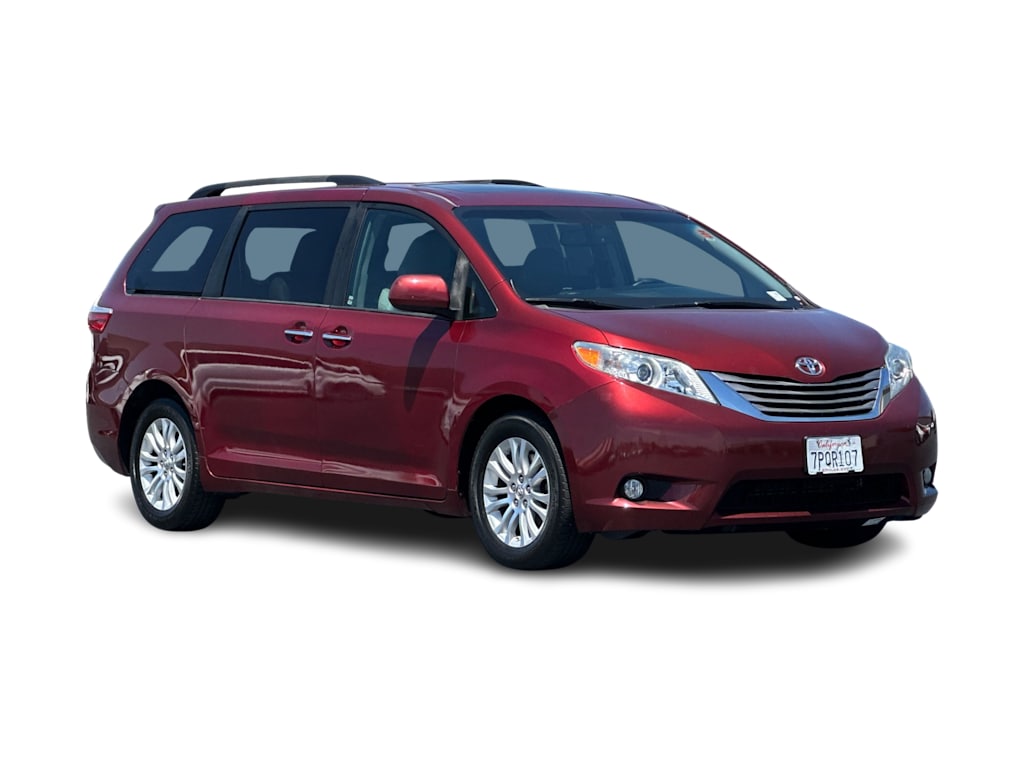 Thumbnail: 2015 Toyota Sienna - 19