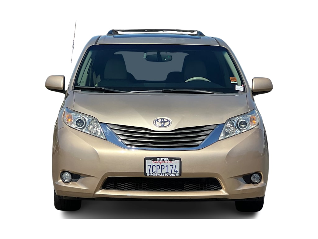 Thumbnail: 2014 Toyota Sienna - 6