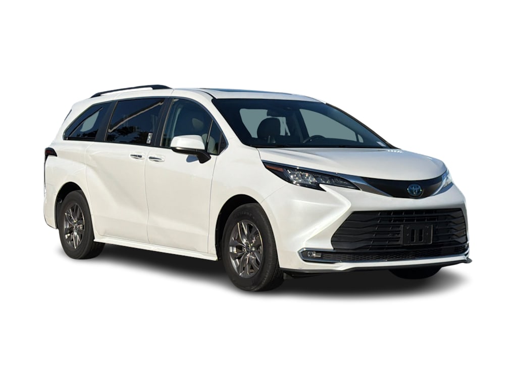 Thumbnail: 2023 Toyota Sienna - 14