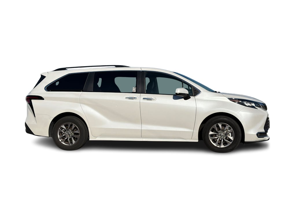 Thumbnail: 2023 Toyota Sienna - 13